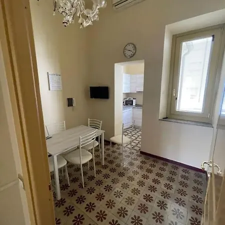 Casa vacanze Garibaldi 86 *